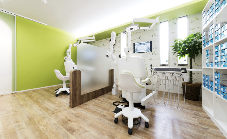 医療法人Bright Smiles あんざい歯科医院 おとなこども歯科・矯正歯科