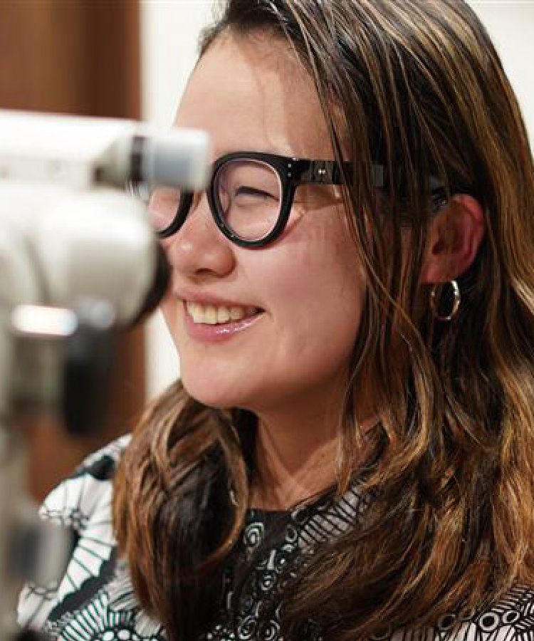 TOMOE DENTAL CLINIC 院長：鈴木 杏奈